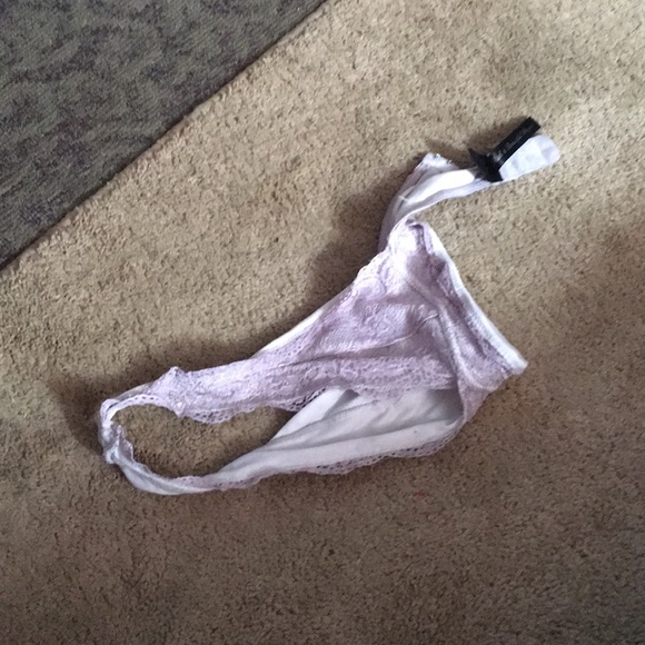 A bra - Picture 4 of 4